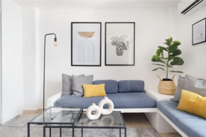 2 BR Suite B&C - One block away to the Beach